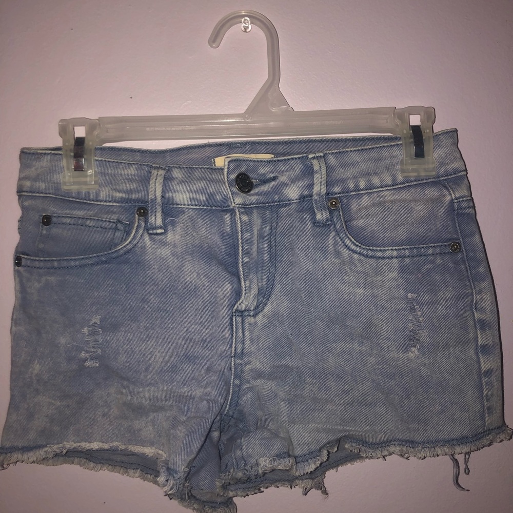 Denim Acid-washed Distressed Shorts